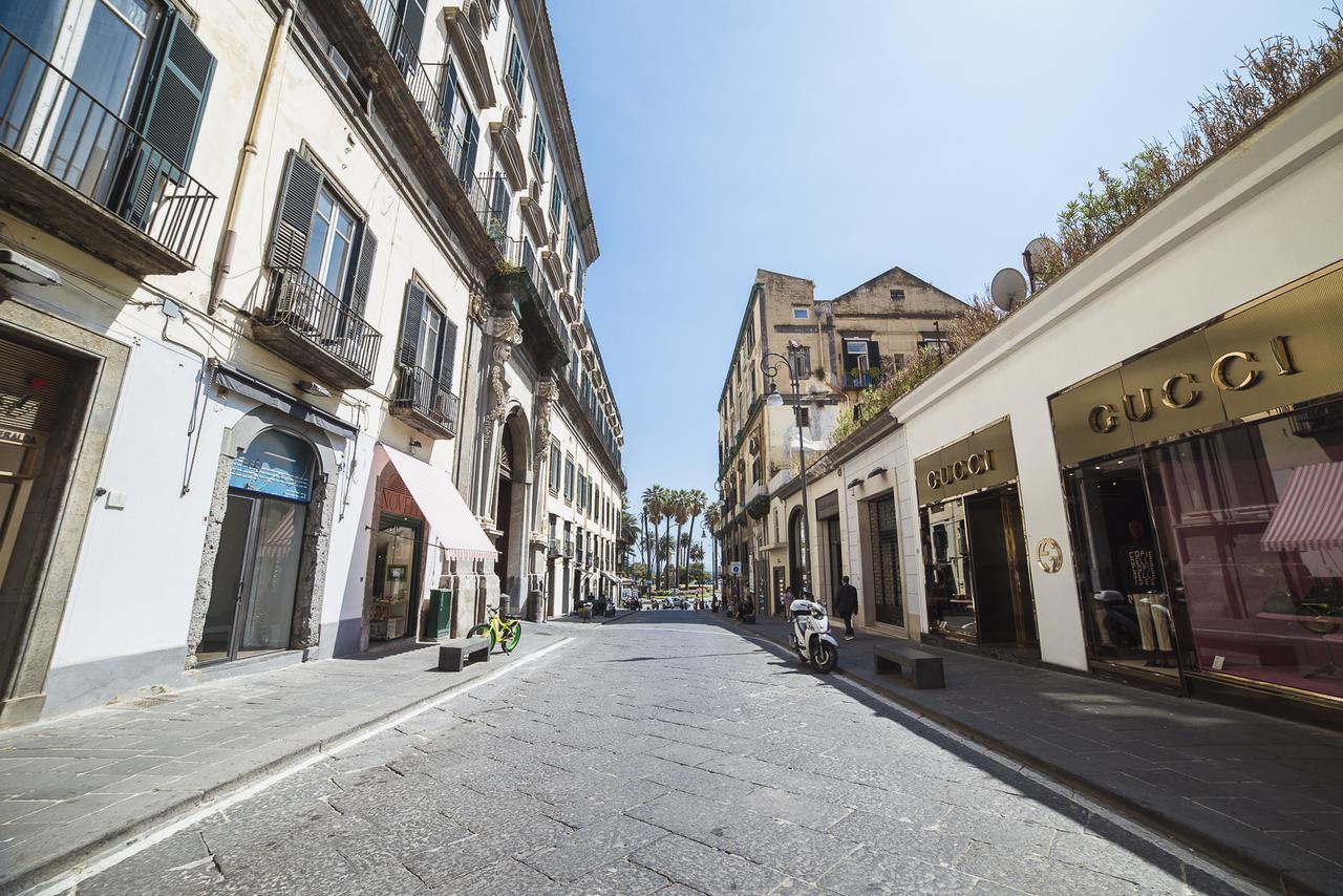 Bed and Breakfast Le Stanze Di Piazza Dei Martiri Neapel Exterior foto