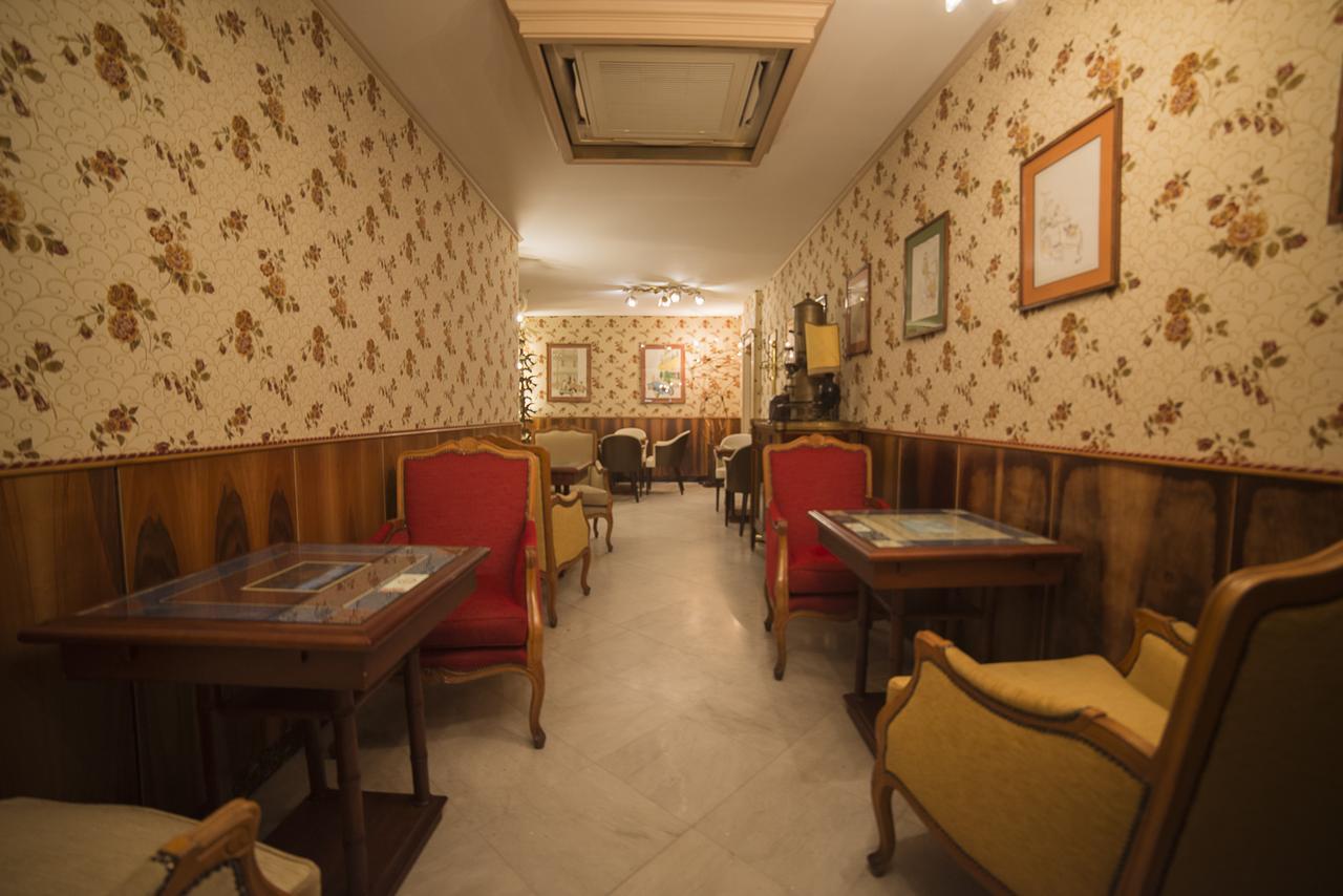 Bed and Breakfast Le Stanze Di Piazza Dei Martiri Neapel Exterior foto