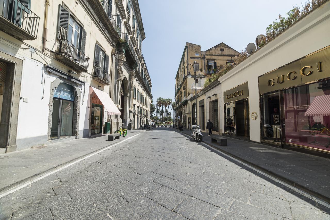 Bed and Breakfast Le Stanze Di Piazza Dei Martiri Neapel Exterior foto