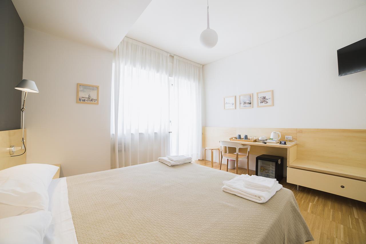 Bed and Breakfast Le Stanze Di Piazza Dei Martiri Neapel Exterior foto
